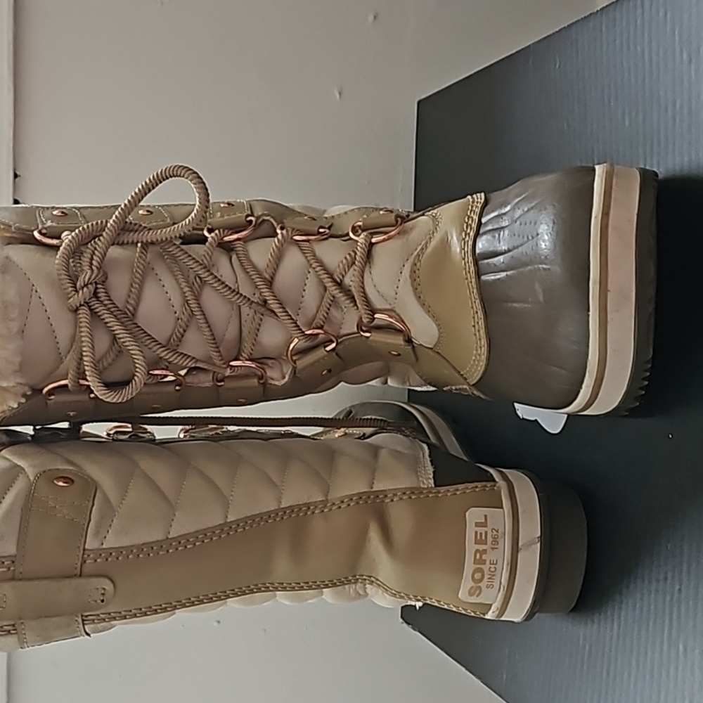 Boots - Picture 6 of 7